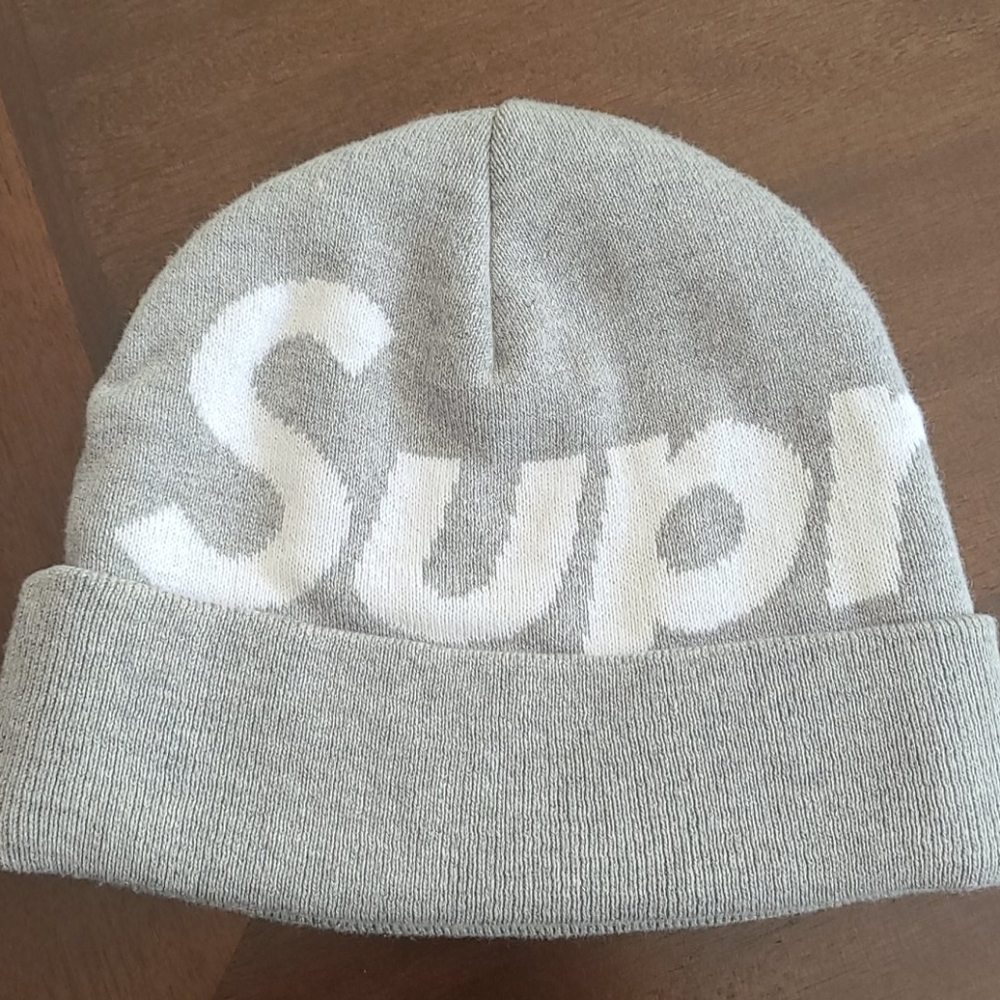 Supreme beenie